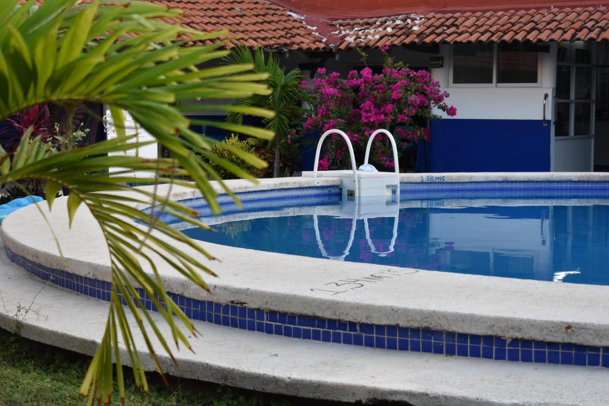 Hotel Plaza Almendros, Ilha das Mulheres Exterior foto